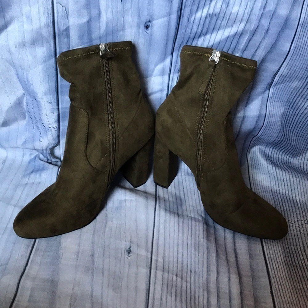 𝅺✅2x Host Pick✅ Steve Madden Side Zip Ankle Boots, Size 7.5 - Picture 2 of 9